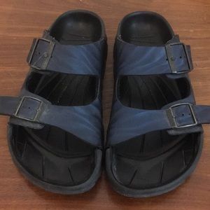 Blue two strap birkis